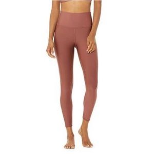 Alo Airlift Leggings Size M (8-10)